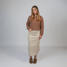 Curved Seams & Pocket Skirt