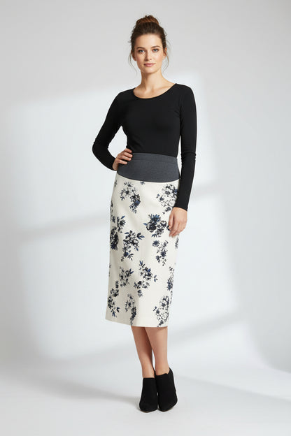 Maternity A-line Floral White & Black Skirt M / 33 Maternity A-line Floral White & Black Skirt M / 33